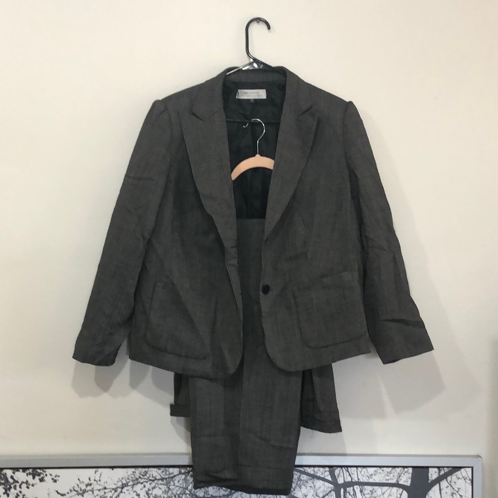 Tahari set 16W